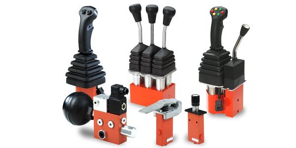 Hit srl port handling machinery reachstacker forklift mobile harbour crane spare parts service 05 - Port Equipment Spare Part supplied by HIT SRL