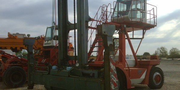 Hit srl port handling machinery reachstacker forklift mobile harbour crane spare parts service 15 - Port Equipment Spare Part supplied by HIT SRL